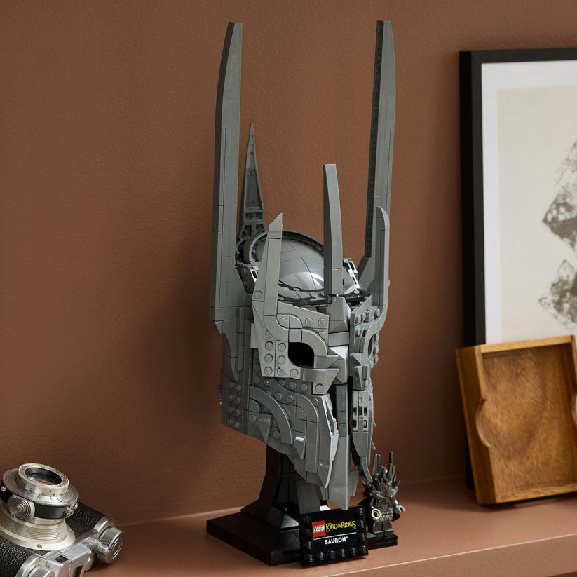 The Lord of the Rings: Sauron's Helmet