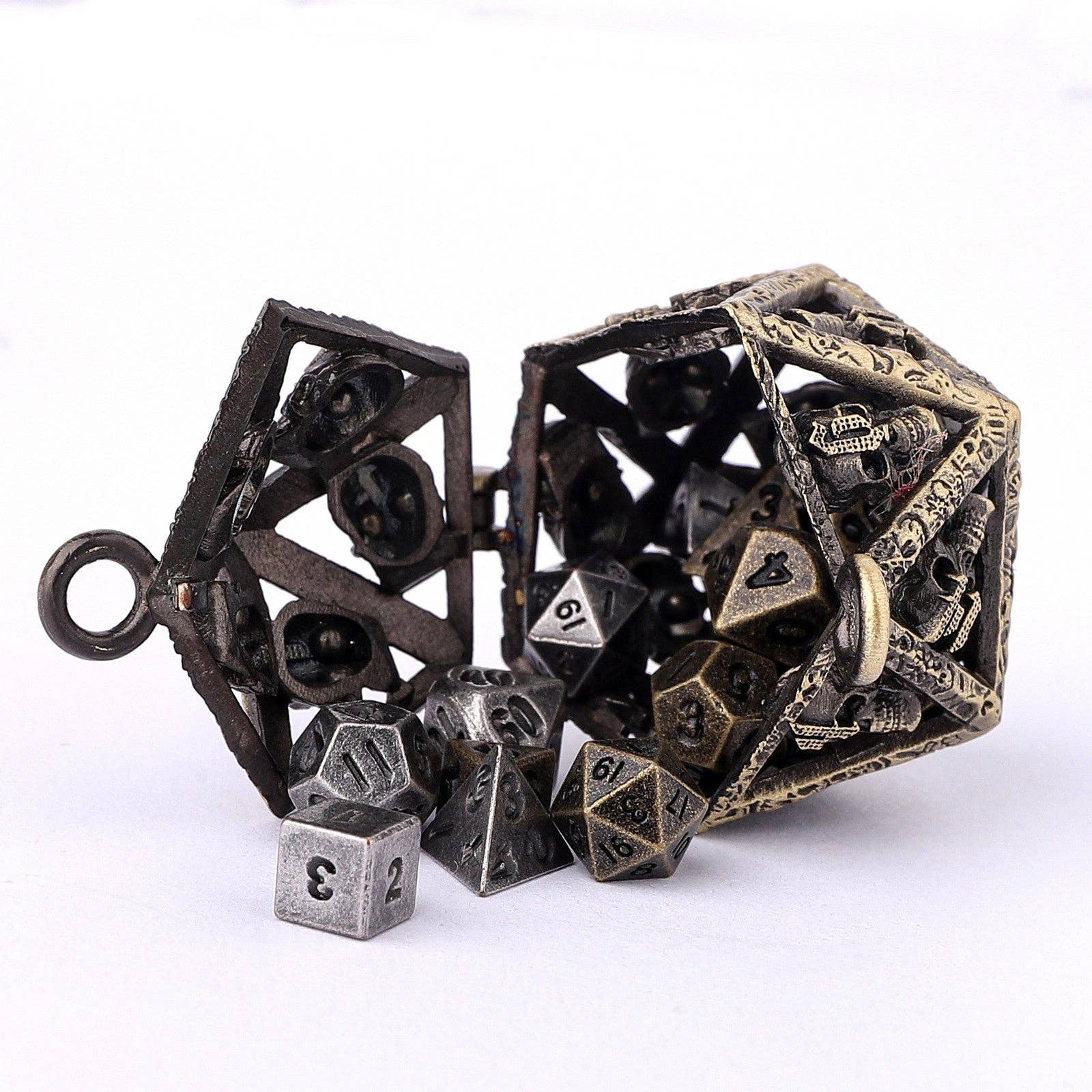 Grimskull's D20 Locket Gift Set - Ancient Gold