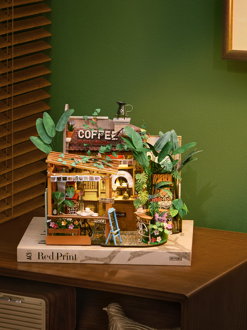 Rolife Leafree Café DIY Miniature House